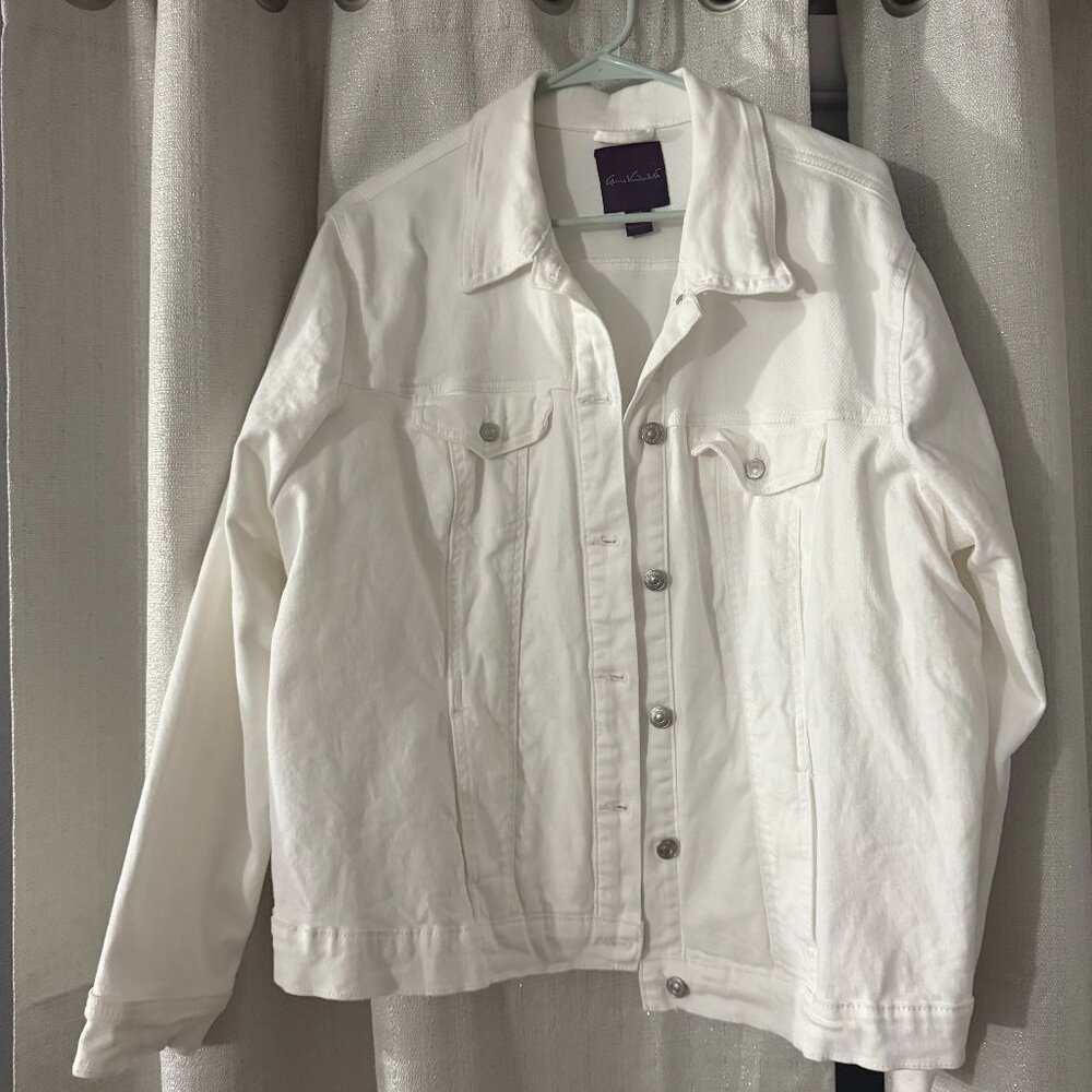 Gloria Vanderbilt Classic White Denim Jacket - Size XXL